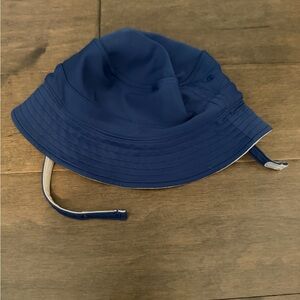 GAP Reversible White and Blue Hat